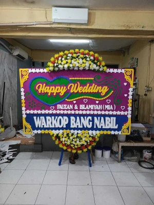 Papan Bunga di Daleman Nguter